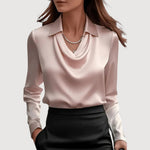 DIANA™ | Elegant Bluse – Feminin Lethed & Skulpturelt Snit ✨