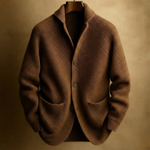 ALDRIC™ | Ribbet Cardigan – Materiale-Integritet & Skandinavisk Komfort ✨
