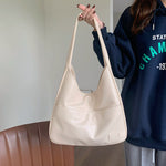 CELINA™ | Funktionel Håndtaske – Håndplukket Detalje & Subtil Elegance ✨